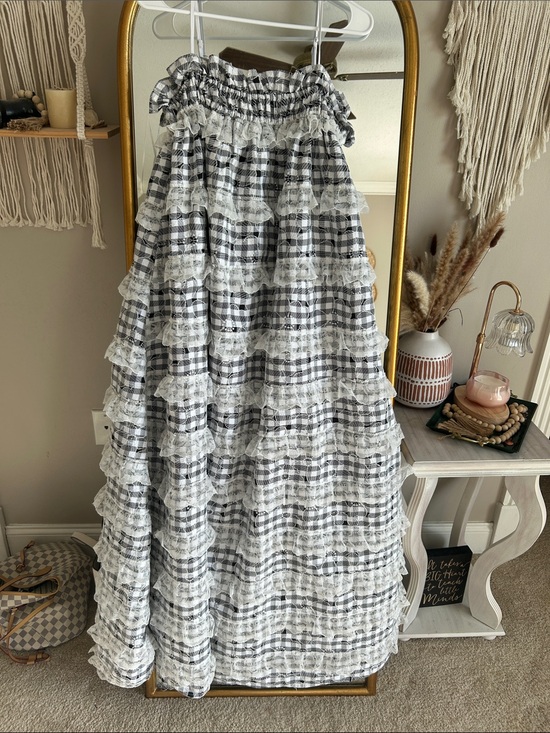 AUREUM Dresses & Skirts - AUREUM White and Black Gingham Ruffled Maxi Dress